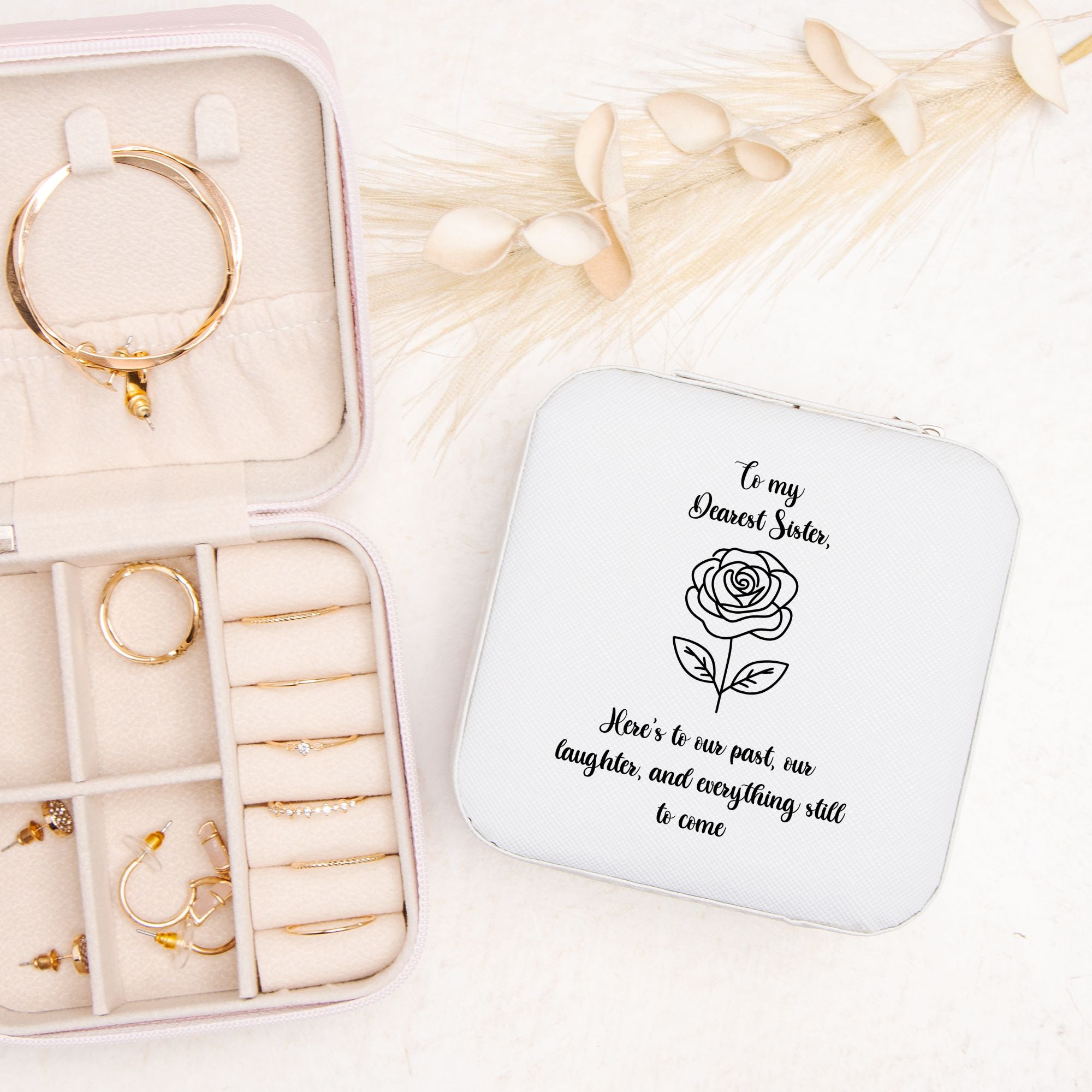 💞 To My Sister – “Here’s to Our Past” Jewelry Travel Case | Compact Faux Leather Organizer