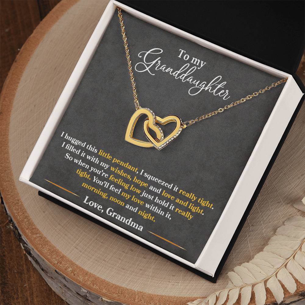 💞 To My Granddaughter – Interlocking Hearts Necklace | “You’ll Feel My Love” Message Card from Grandma