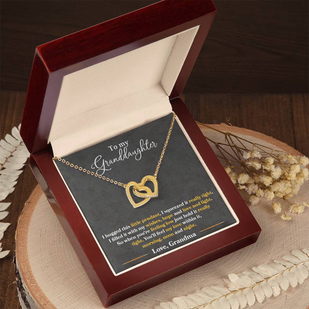 💞 To My Granddaughter – Interlocking Hearts Necklace | “You’ll Feel My Love” Message Card from Grandma