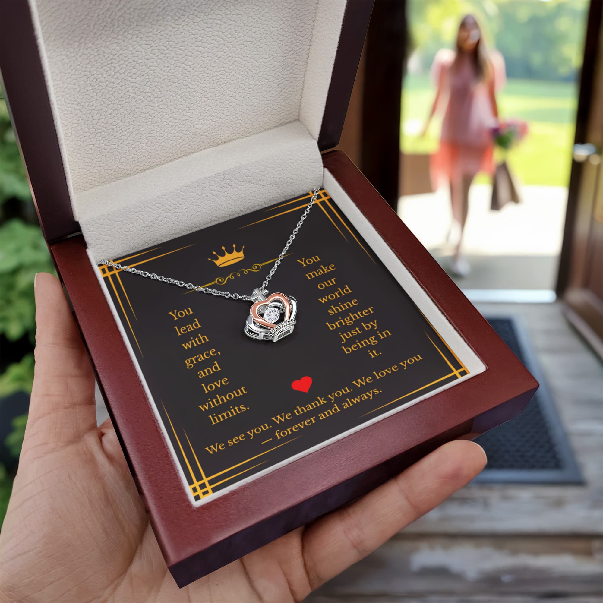 “To the Queen of Our Hearts” Crown Necklace – Elegant Gift with Message Card