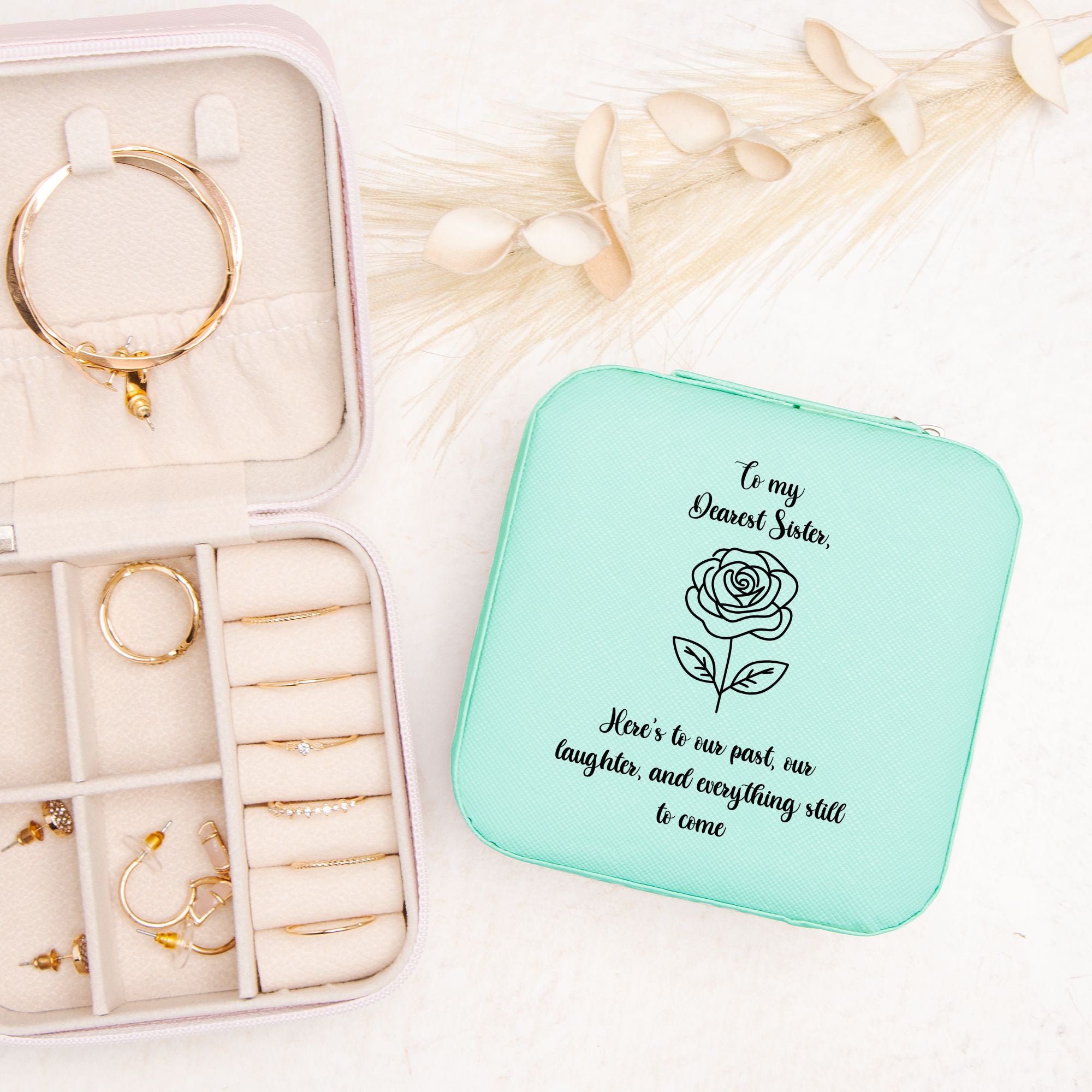 💞 To My Sister – “Here’s to Our Past” Jewelry Travel Case | Compact Faux Leather Organizer